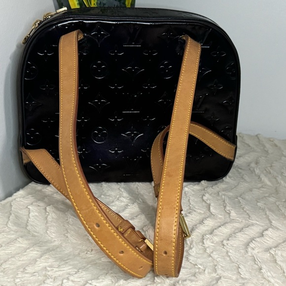 Authentic Louis Vuitton Monogram Vernis Murray Backpack - Picture 2 of 8